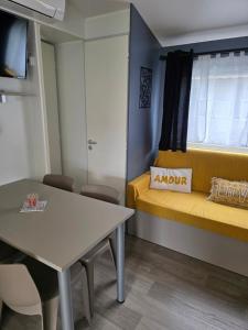Campings Les Sables du Midi Mobil home Valras Plage : photos des chambres