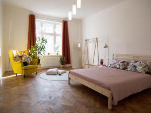 Quiet and spacious flat near city centre in Prague 3