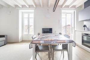 Casa Gina with private pool and lake view