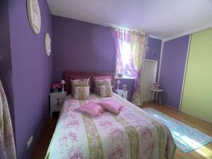 Appartements Le Cosy de Cryslor dans le vieux Chalon medieval : photos des chambres
