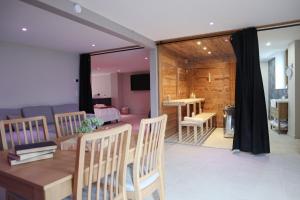 Appartements LOVE ROOM Love and Spa, Nature and Rest : photos des chambres