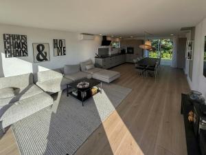 Renovated Holiday Home With Sea View In Skåstrup