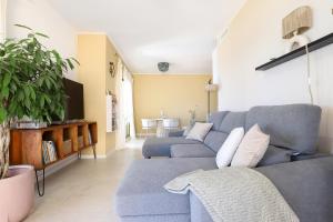 Prime location frontline beach Dona Sofia