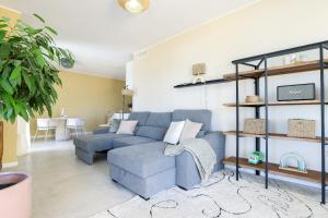 Prime location frontline beach Dona Sofia