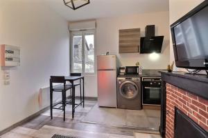 Appartements Les Apparts du Pont Vert - lit double - WiFi - tout inclus - 3 : photos des chambres