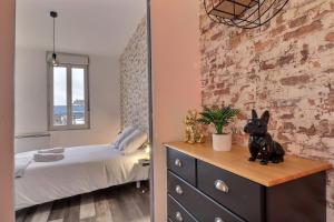Appartements Les Apparts du Pont Vert - lit double - WiFi - tout inclus - 3 : photos des chambres