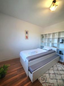 Yans House apartament 2 camere decomandat