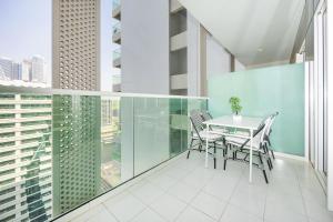 Lake View Living Stylish 1BR in REVA Residence