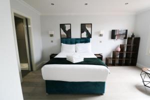 High Street Kensington by Viridian Apartments