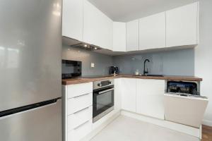 Velvet Apartment with Balcony in Rzeszów by Noclegi Renters