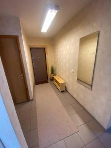 3 kambarių butas pirmame aukšte