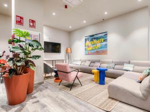 Livensa Living Studios Valencia Marina Real Hotel-Apartamento