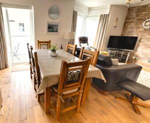 8 St Marys Court Tenby