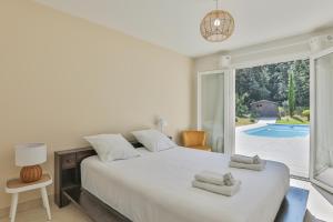 Villa Familiale Proche Plage & Forêt avec Piscine Privée à Jard sur Mer