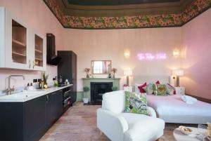 The Rose Nobel studio at The Bank of England