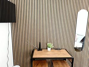 BD-Stylish Double bed in Wembley