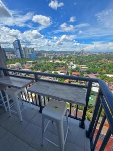 Cozy Cebu Studio Near IT Park with Fast-WiFi, Balcony and Gym access
