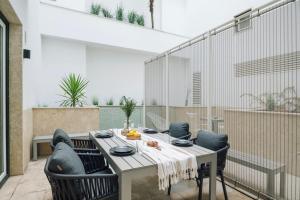 Lubrense - 2 bedrooms and terrace in Chiado - Hôtels 4 étoiles à Lisbonne