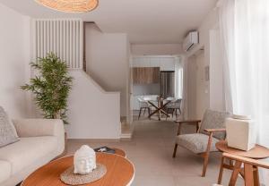 Seas The Day - Beachfront, Amazing Sea Views