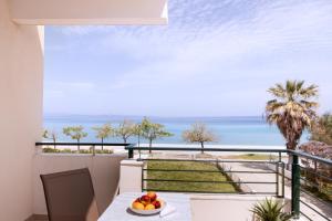 Seas The Day - Beachfront, Amazing Sea Views