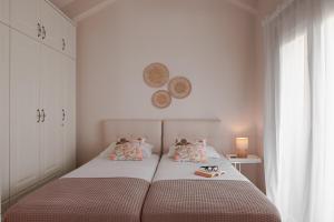 Seas The Day - Beachfront, Amazing Sea Views