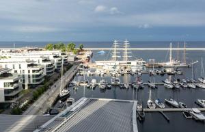 Sea Towers Luxury Apartment