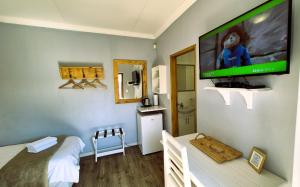 Tiende Laan Bed & Breakfast and Self-Catering