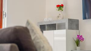 Pietra & Lago - Italian Homing