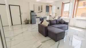 Pietra & Lago - Italian Homing