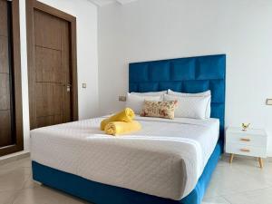 Chic & Bright Apartment