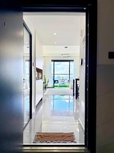 Mariahs lovely homes