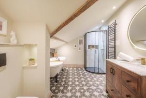 Tellers secret loft apartment The Bank of England