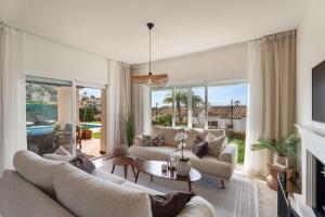 Villa with Private Pool Sea Views & Peaceful Surroundings in Mijas