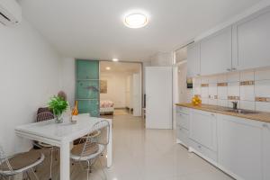 Modern apartment Zen with private garden