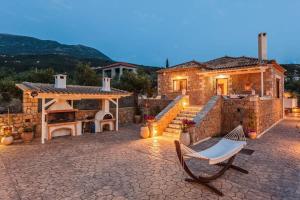 Manis Aura Seaside-Spacious Summer Retreat