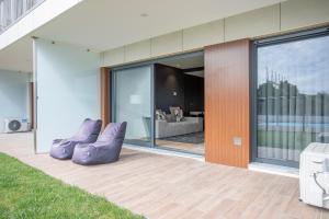 Liiiving in Porto - Dragão Pool View