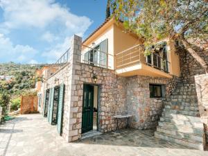 Villa by Kissakas Beach with Sea Views