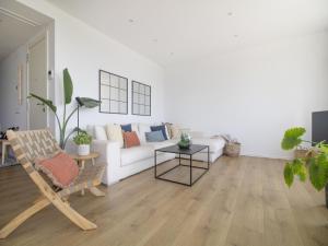 Seafront Apartment in Calella with Beach Access