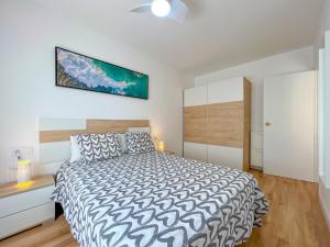 Beachfront gateway in Pineda de Mar