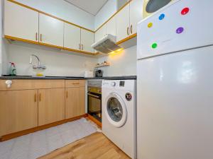 Beachfront gateway in Pineda de Mar