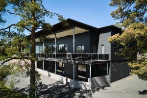 Platinum Swing - Spacious 4BR Villa with Panorama Views next to Kultaranta Resort