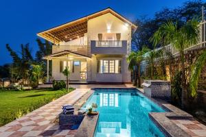 Alaya Stays Ramgarh Colonial-Style 2-BHK Villa Amidst the Hills with Private Pool & Garden