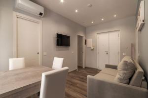 GuestHost - Metro Cipro Lovely Apartment X6