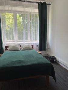 Tom Hostel