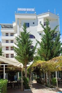 GRAND HOTEL eae