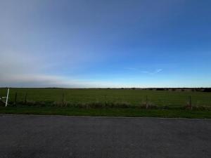 Lovely Caravan With At Steeple Bay Park, Essex Ref 36016F