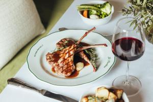 Hotels Hotel Barriere L'Hermitage : photos des chambres