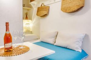 Tra i Vicoli di Sperlonga, Storia, Mare e Relax