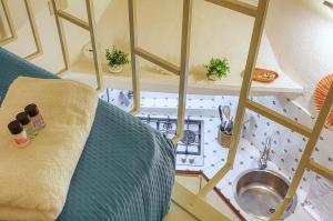 Tra i Vicoli di Sperlonga, Storia, Mare e Relax