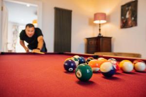 Firth View 1 - Luxury Cottage with Sea View & Hot Tub, Ayr